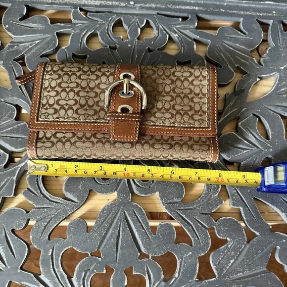 COACH Soho Signature Long Wallet Brown Canvas Leather Buckle Flap - Picture 11 of 12